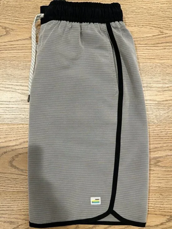 Men's Vuori Banks Short's Gray Black 4 Way Stretch Gym Performance Kore Small - Picture 4 of 4